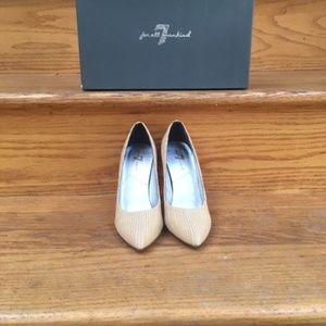 7 for all mankind nude pumps